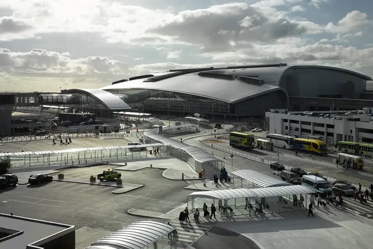 Passengers and buses outside Dublin Airport